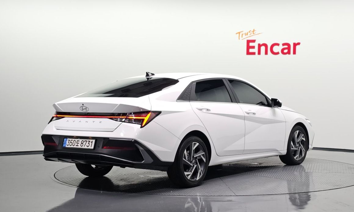 Hyundai AVANTE 2025