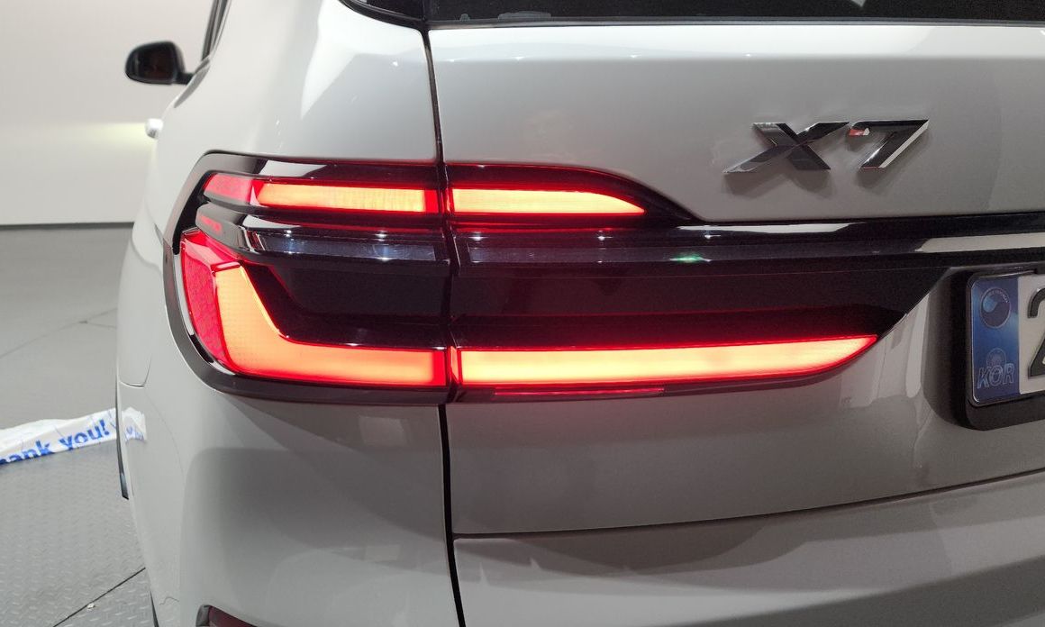 BMW X7 2025