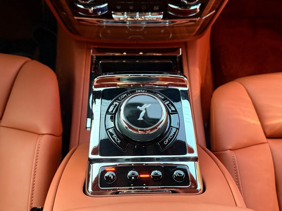 Rolls-Royce Phantom 2023