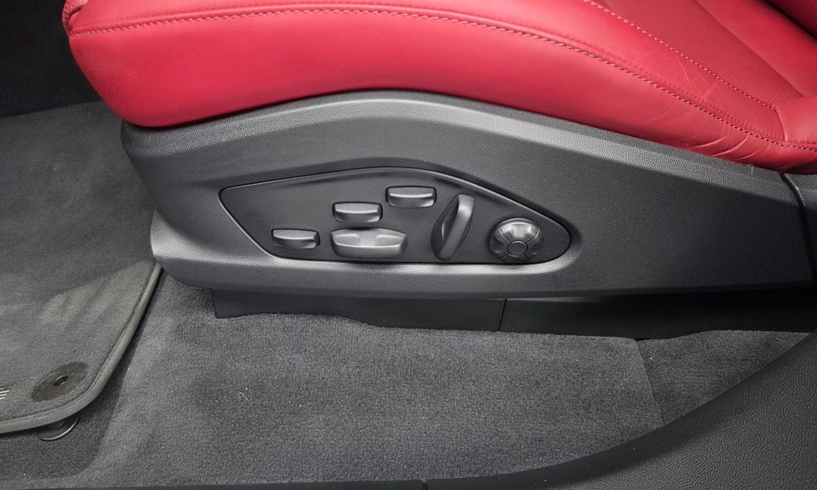 Porsche Macan 2025
