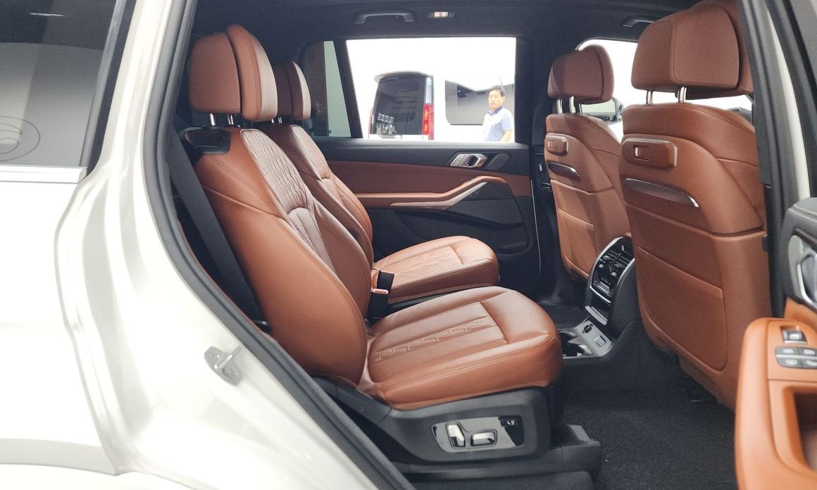 BMW X7 2025