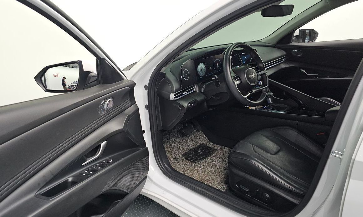 Hyundai AVANTE 2024