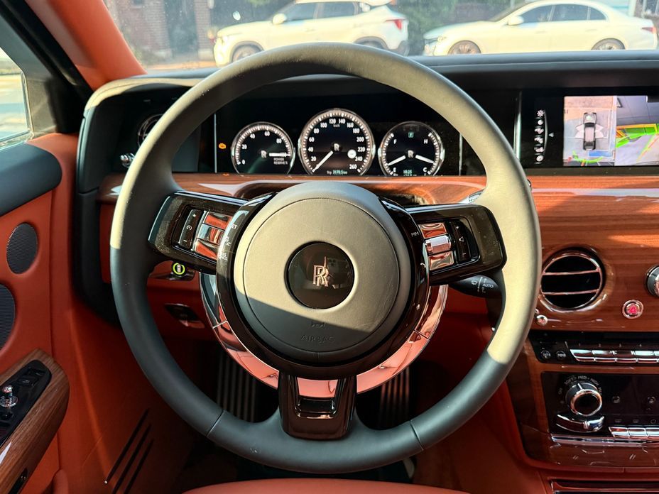 Rolls-Royce Phantom 2023