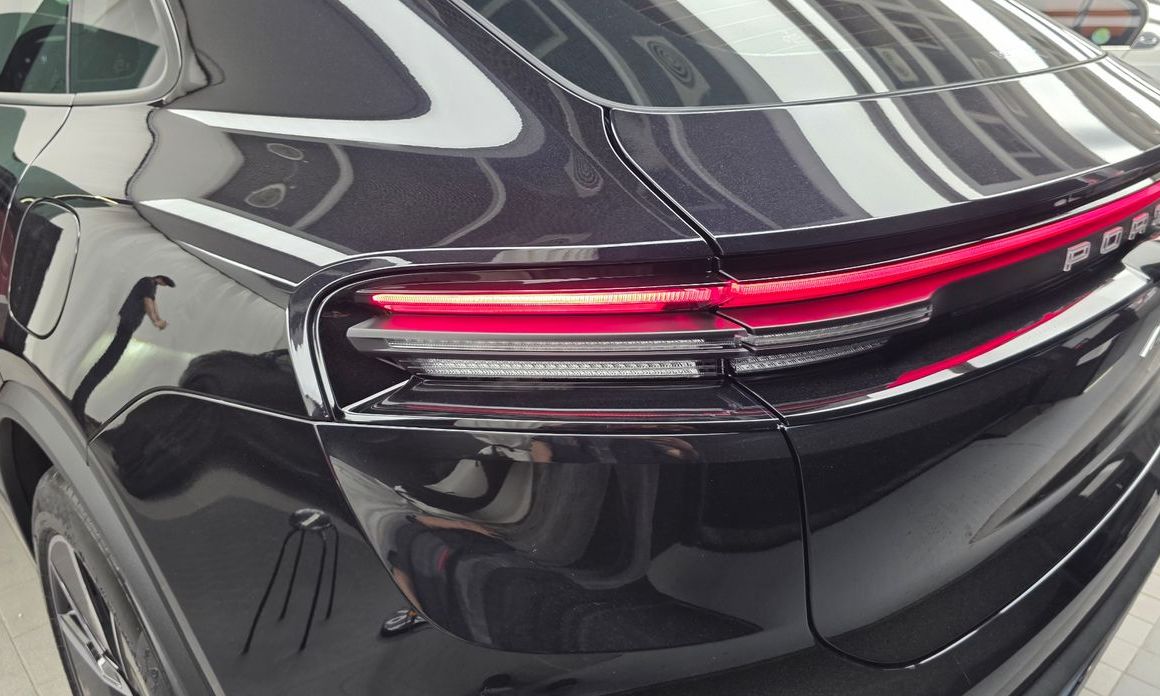 Porsche Macan 2025