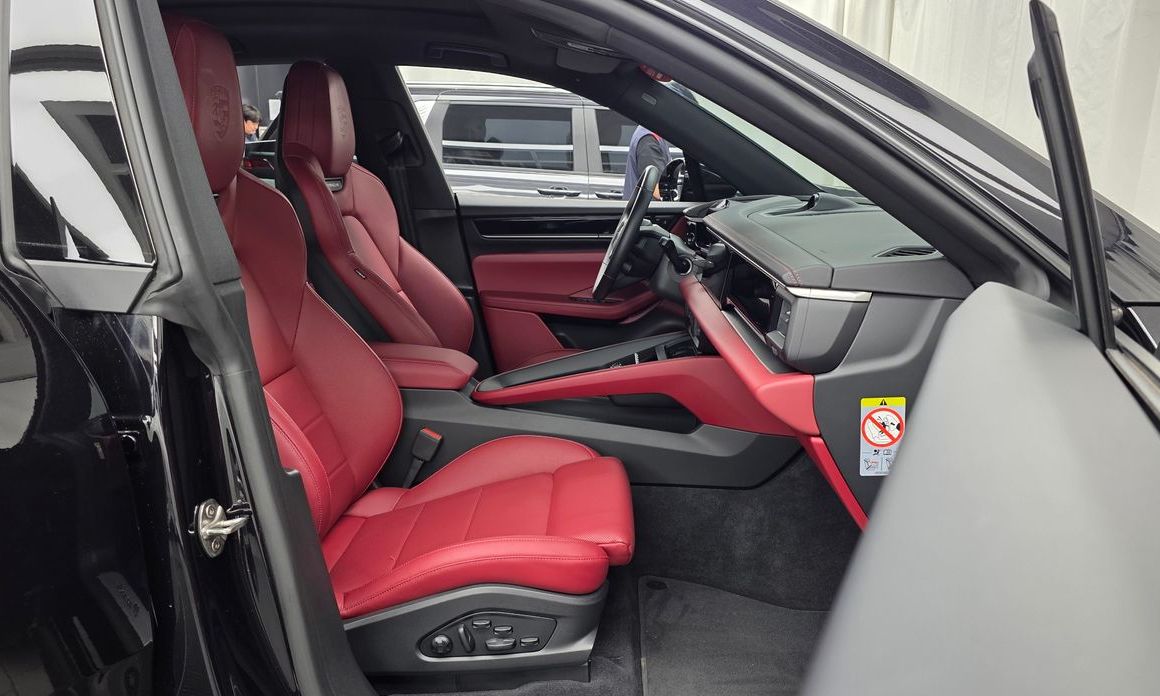 Porsche Macan 2025