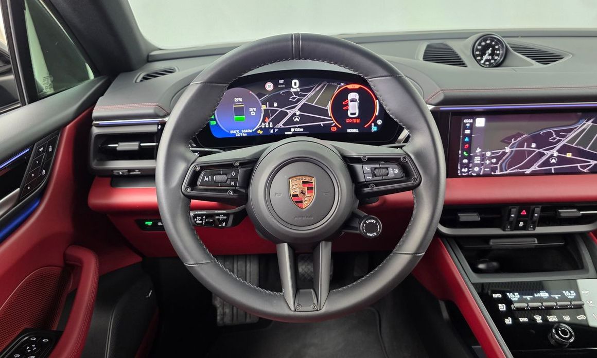 Porsche Macan 2025