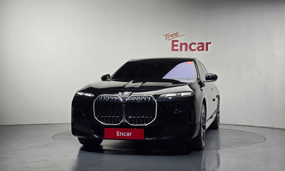 BMW 7-Series 2024