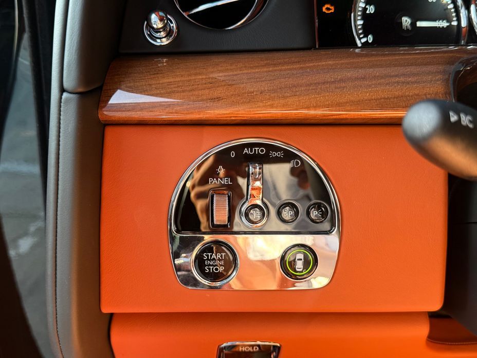Rolls-Royce Phantom 2023