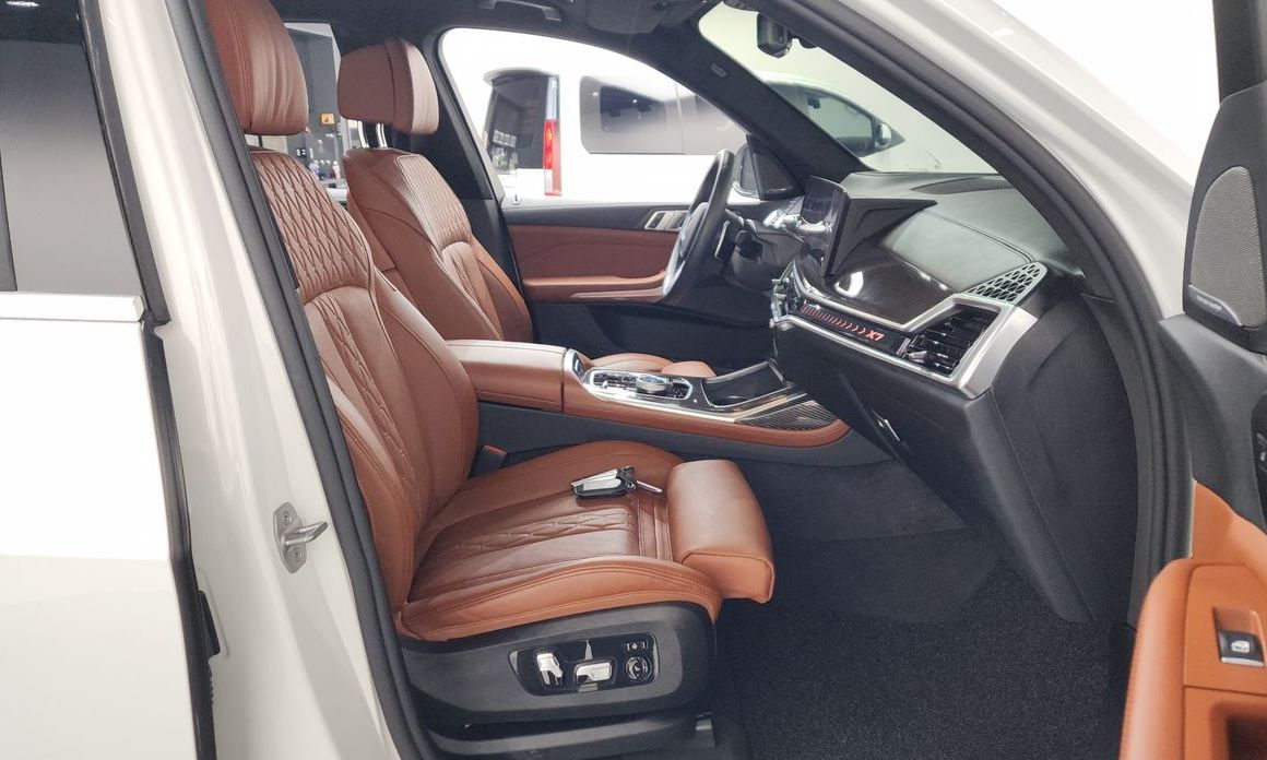 BMW X7 2025