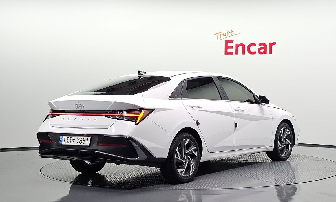 Hyundai AVANTE 2024
