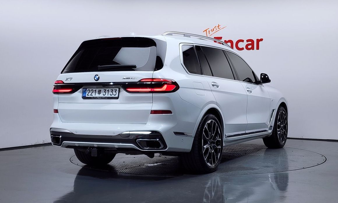 BMW X7 2025