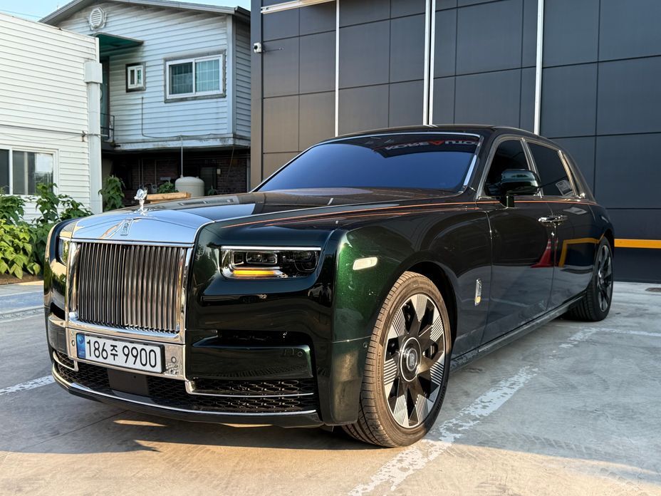 Rolls-Royce Phantom 2023