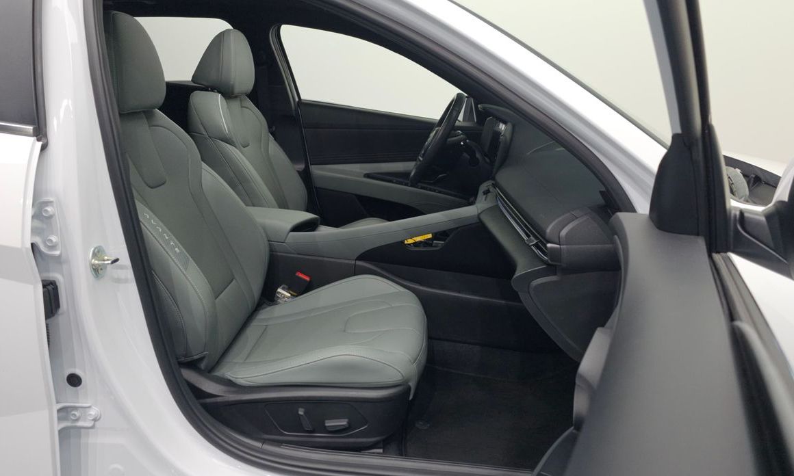 Hyundai AVANTE 2025
