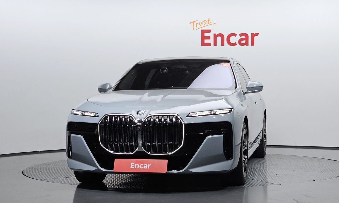 BMW 7-Series 2025