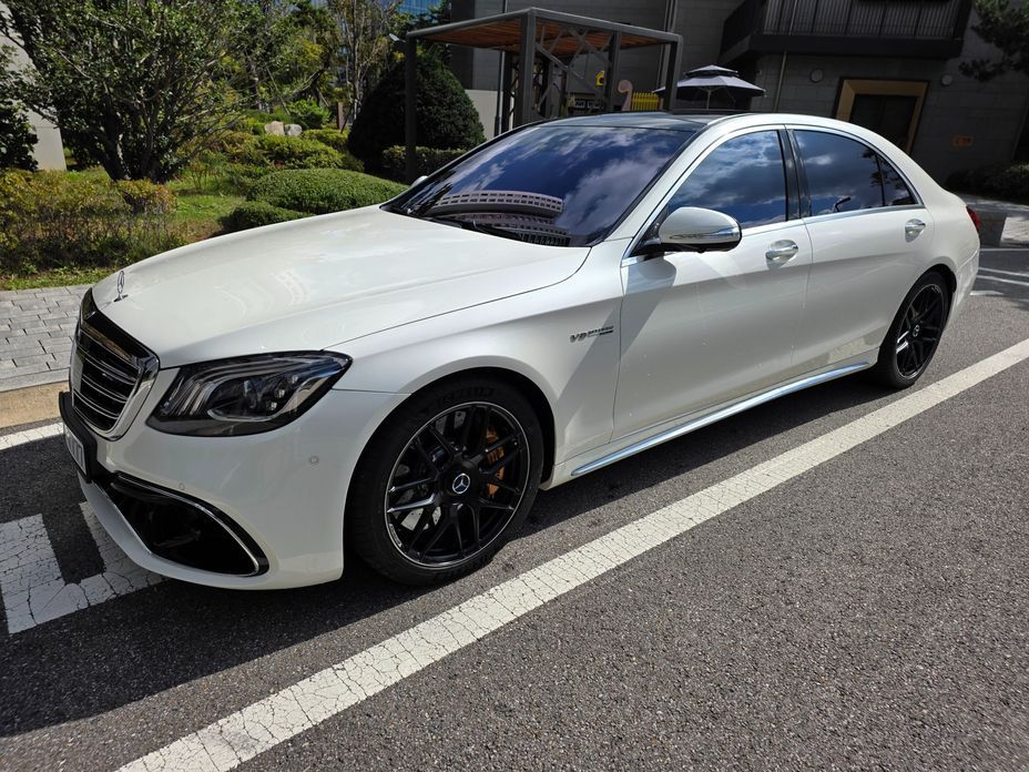 Mercedes-Benz S-Class 2020
