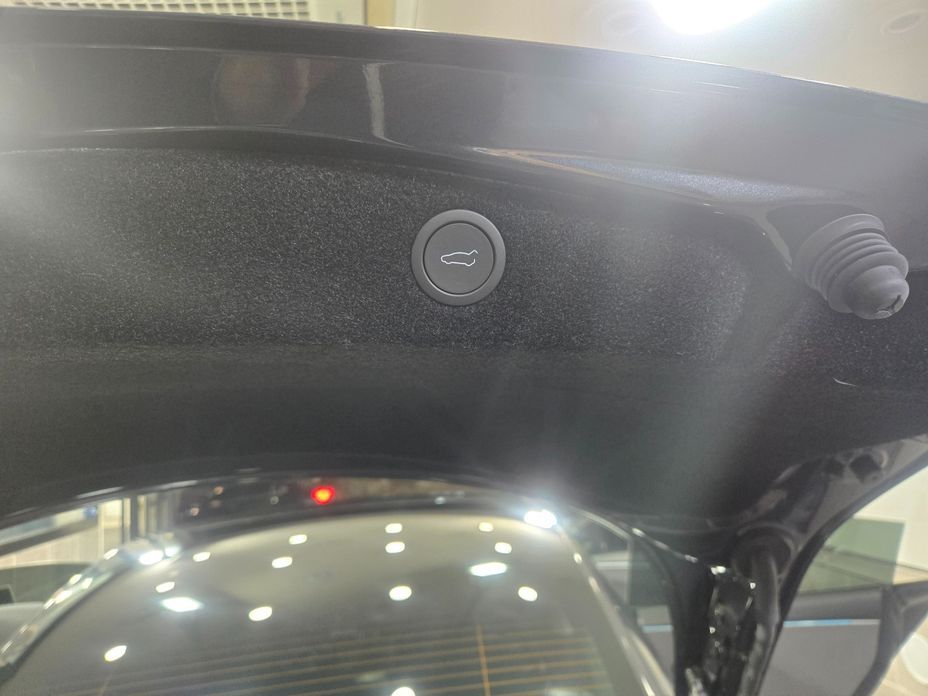 Tesla Model 3 2025