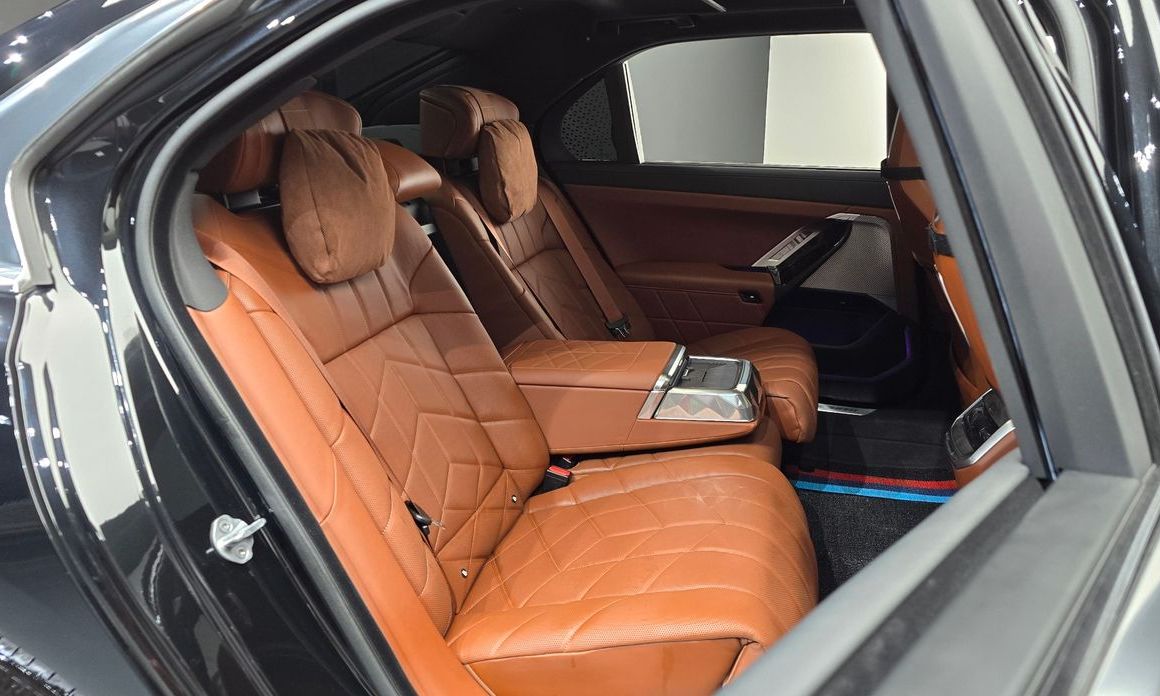 BMW 7-Series 2024