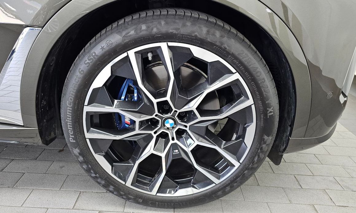 BMW X7 2025