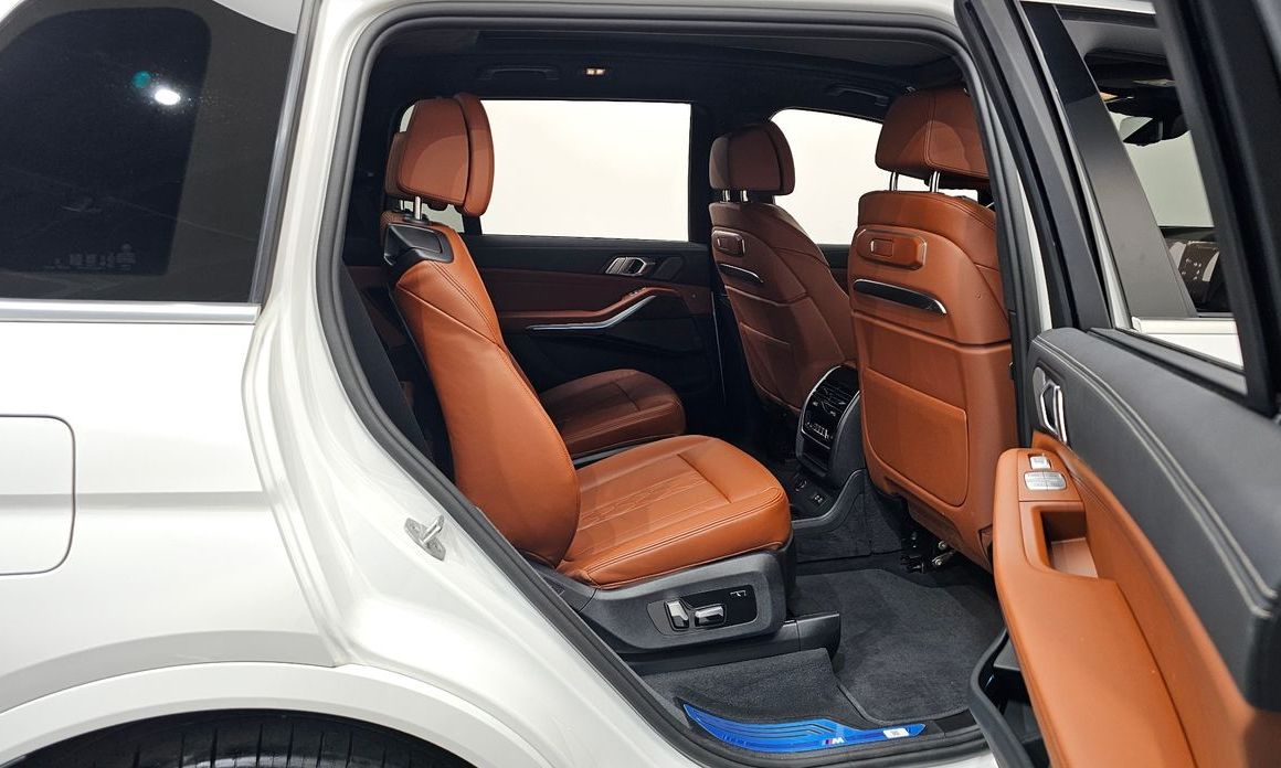 BMW X7 2025