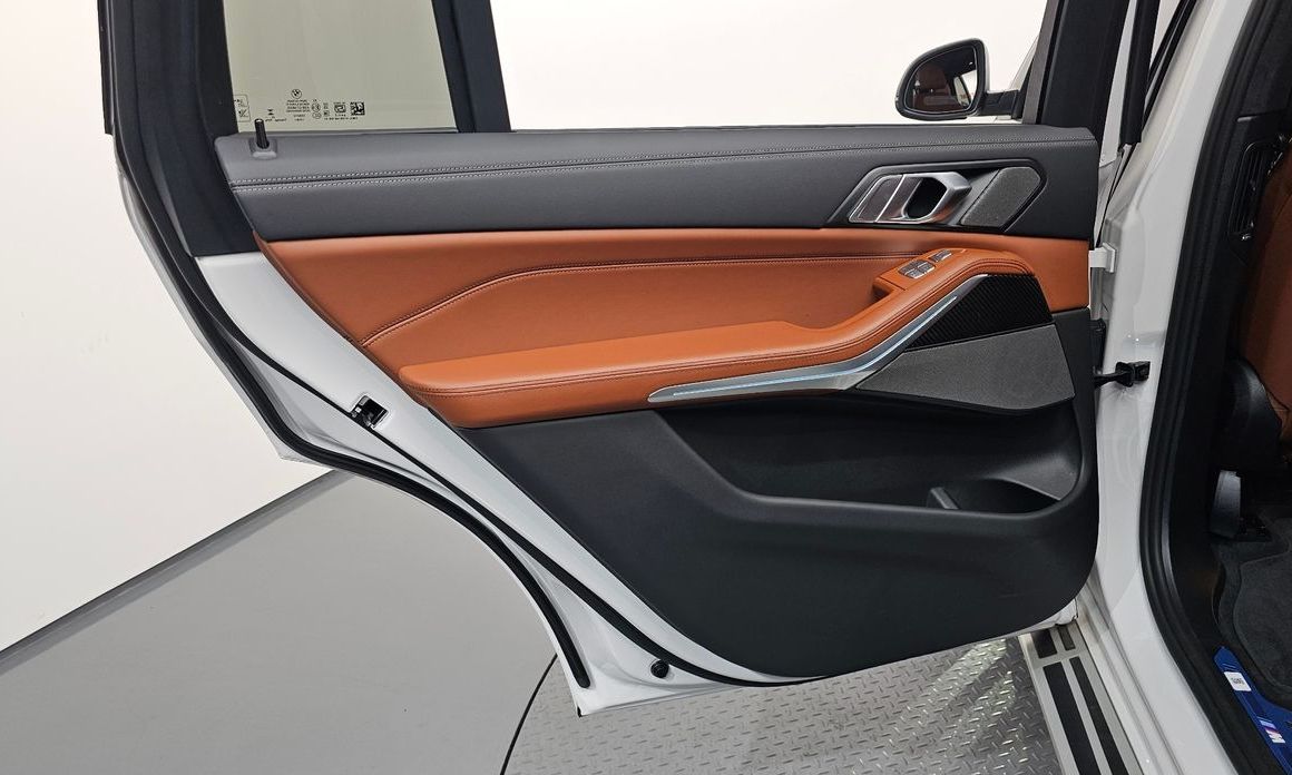 BMW X7 2025