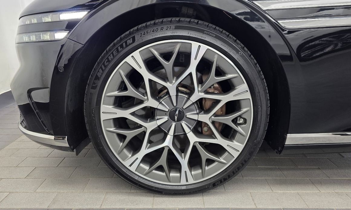 Genesis G90 2023