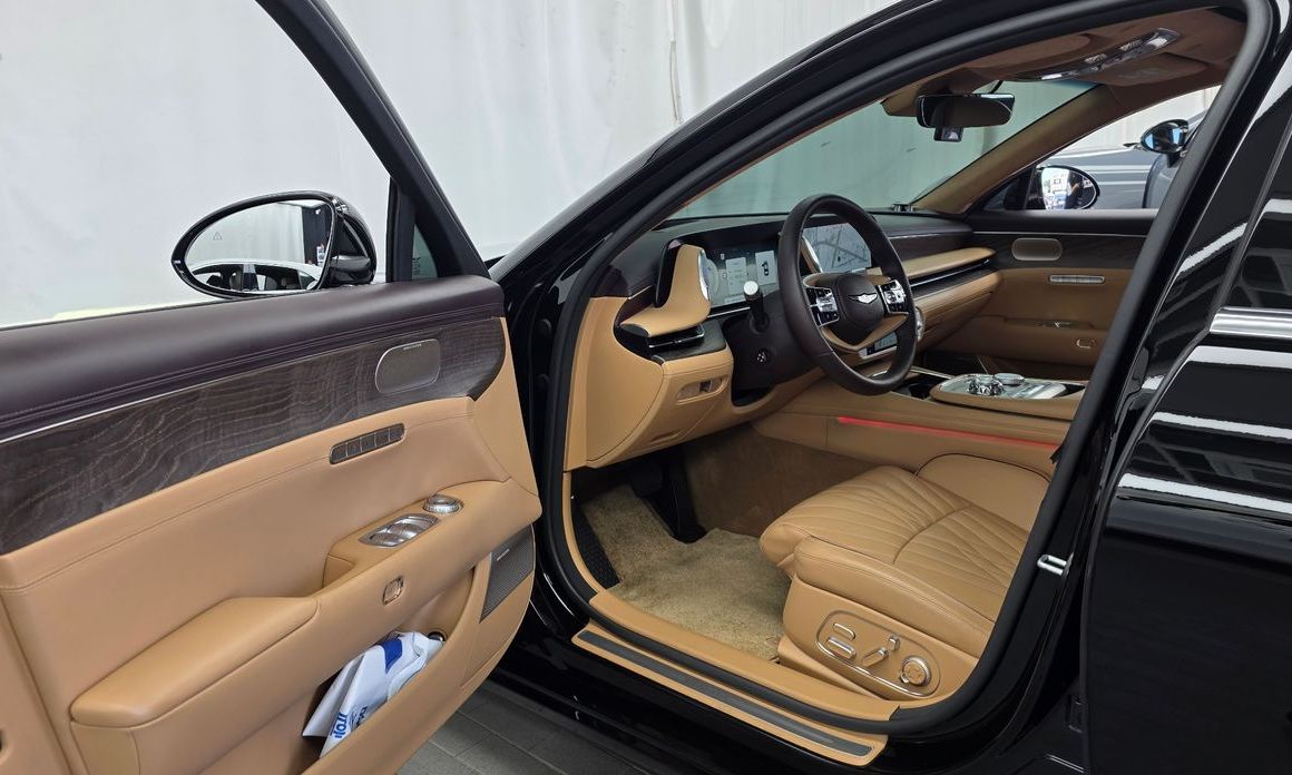 Genesis G90 2023