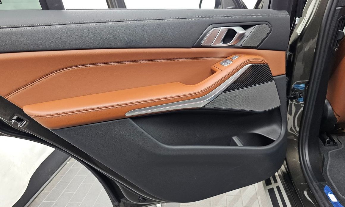 BMW X7 2025