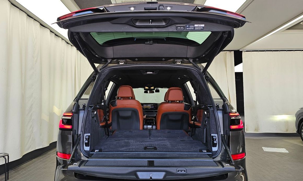 BMW X7 2025