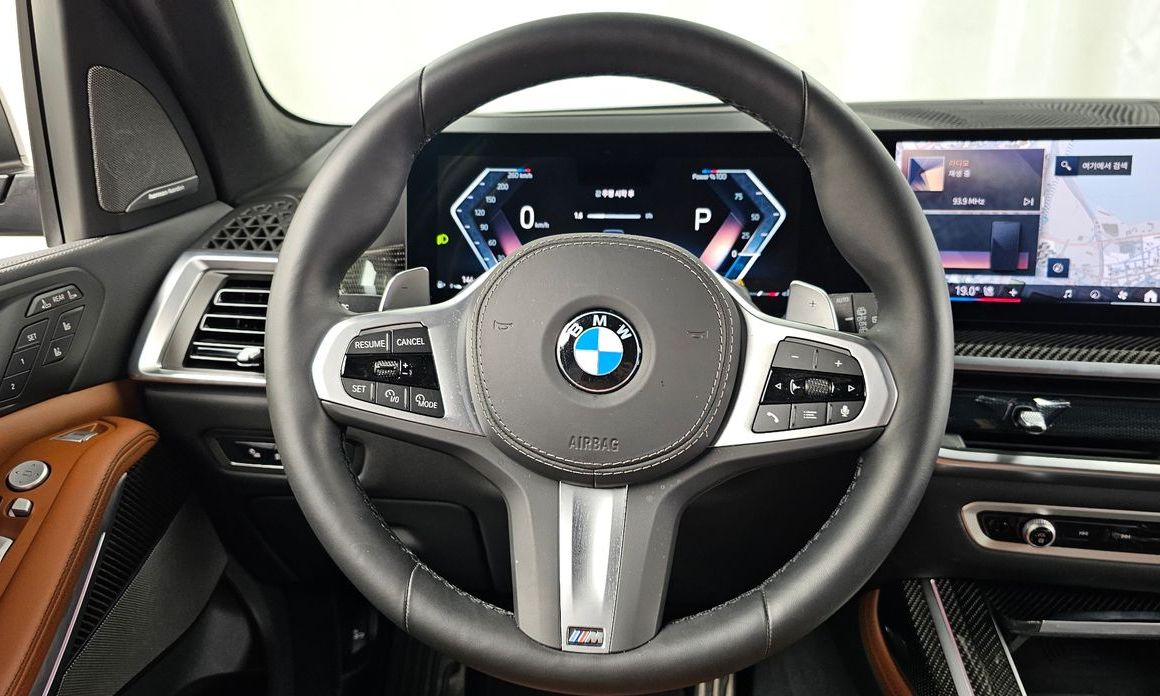 BMW X7 2025