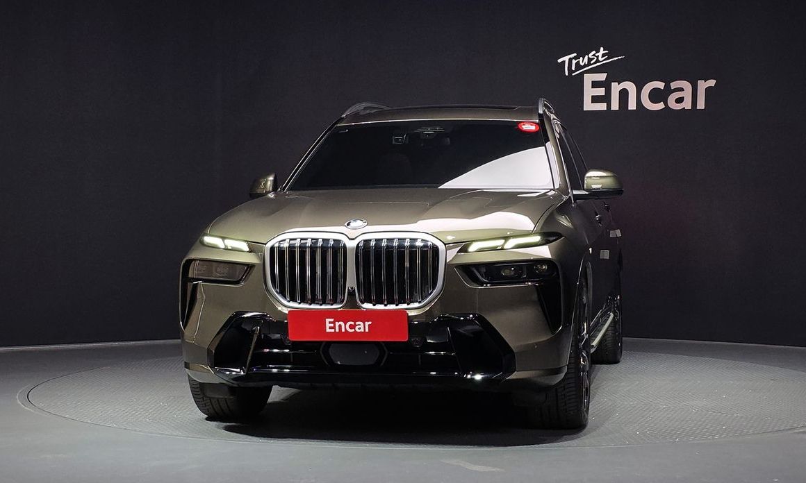 BMW X7 2025
