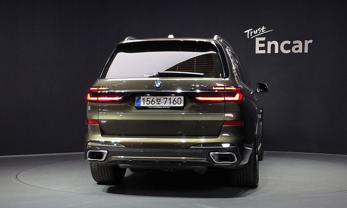 BMW X7 2025