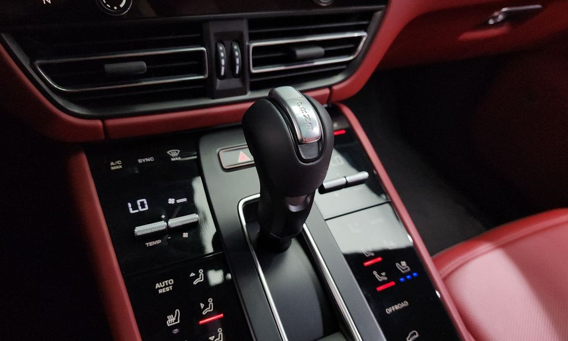 Porsche Macan 2024