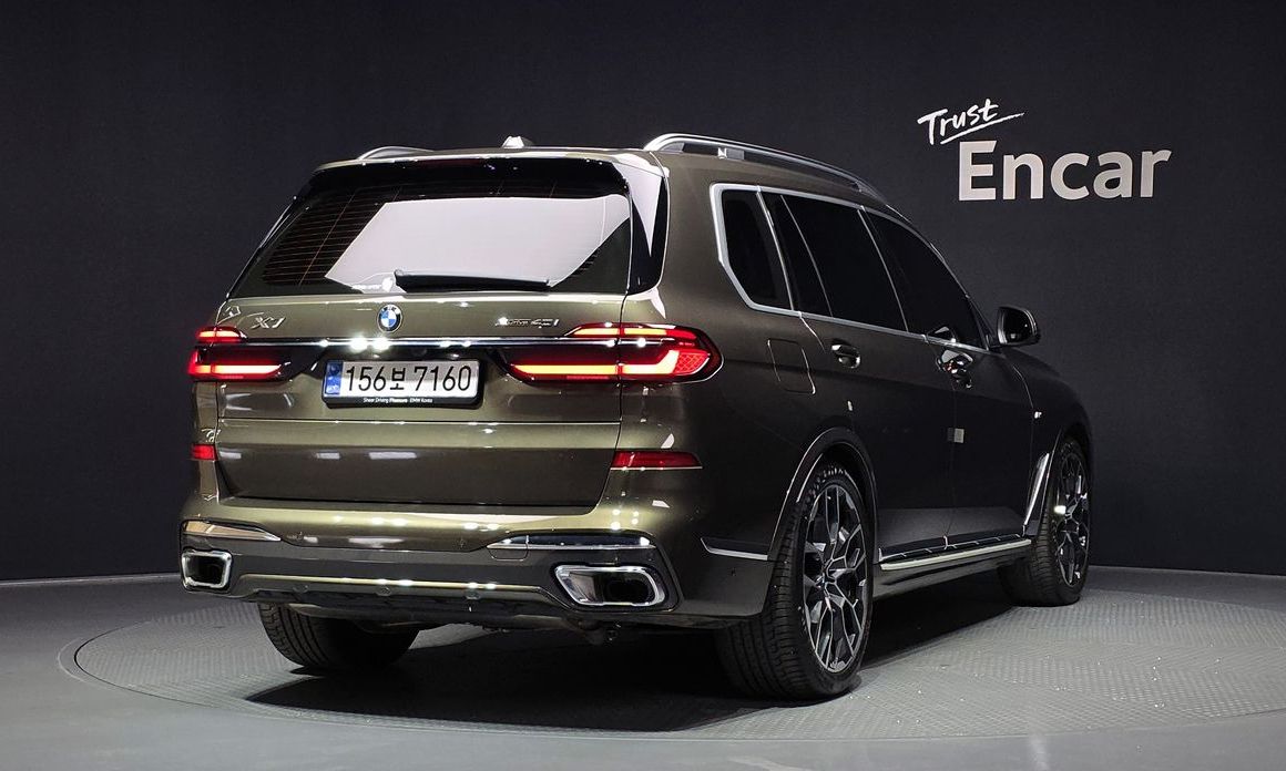 BMW X7 2025