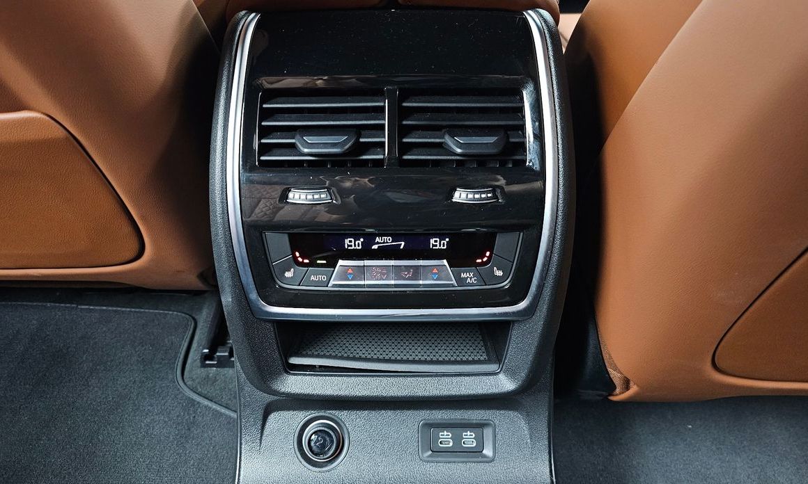 BMW X7 2025