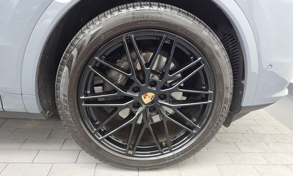 Porsche Cayenne 2024