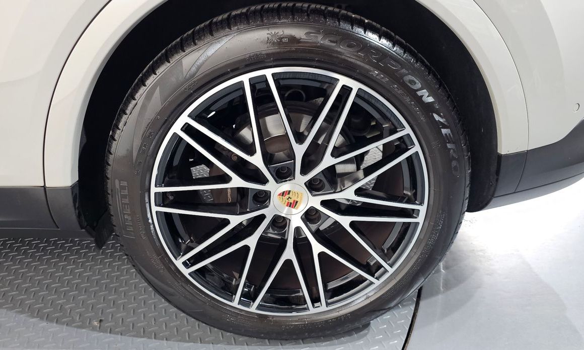 Porsche Cayenne 2024
