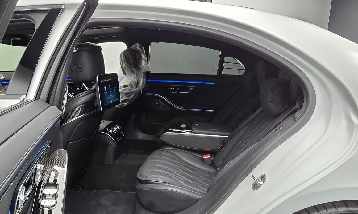 Mercedes-Benz S-Class 2024