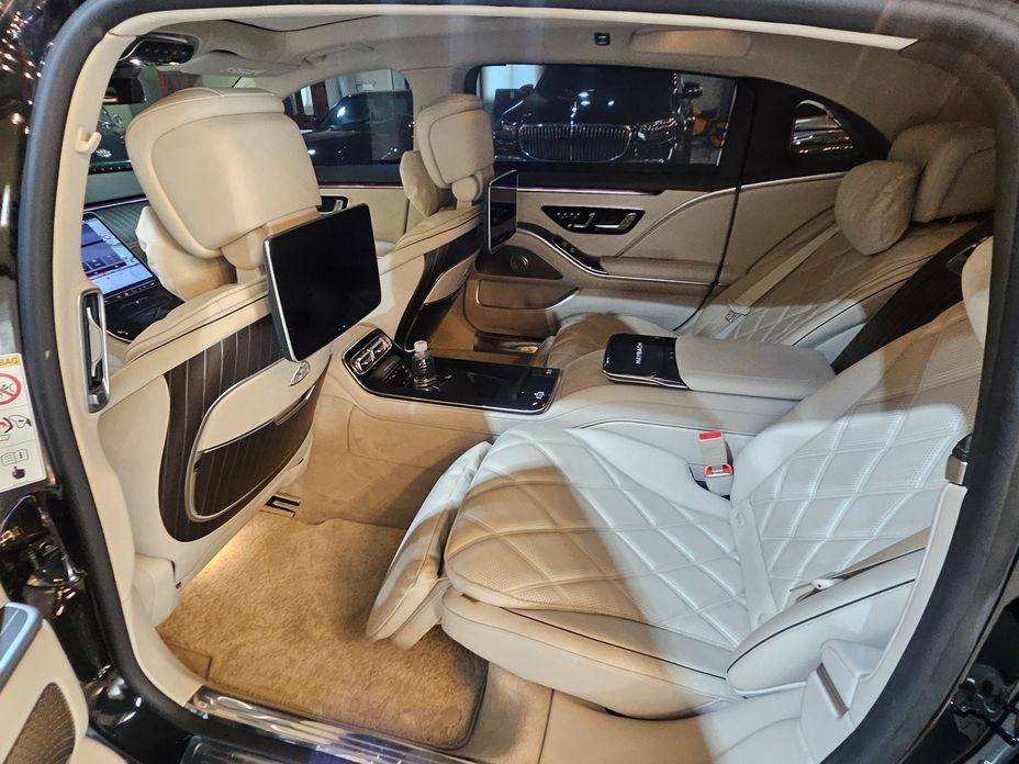 Mercedes-Benz S-Class 2024