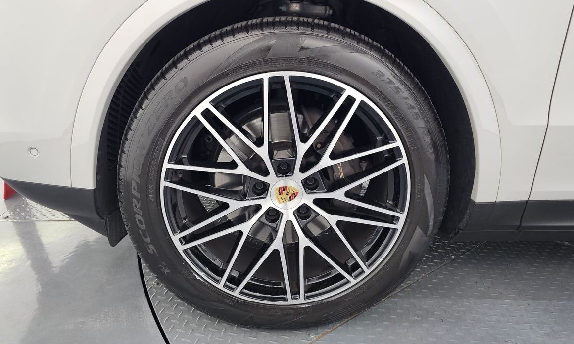 Porsche Cayenne 2024