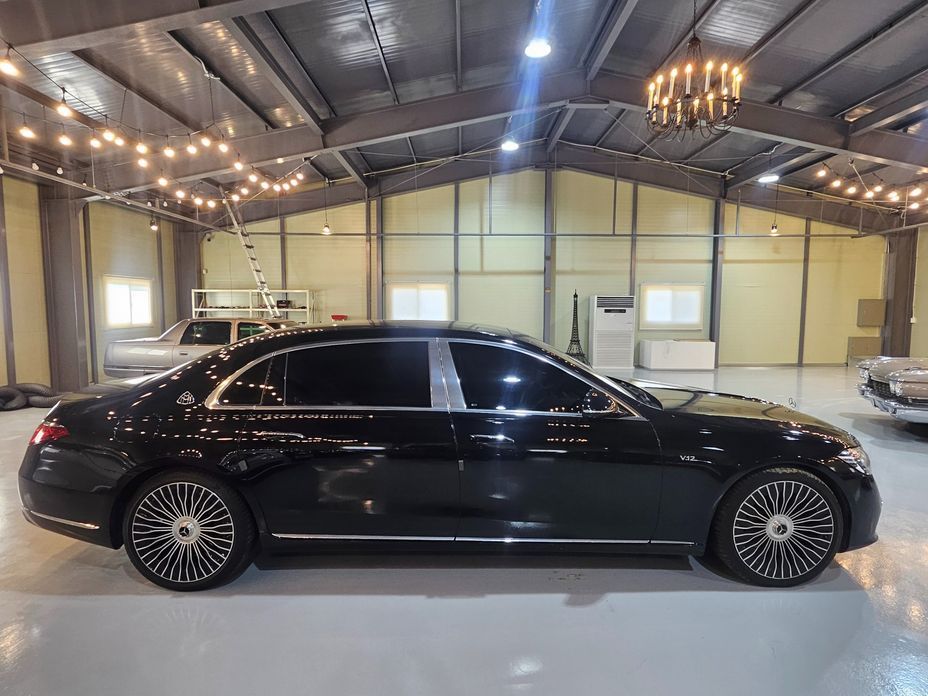 Mercedes-Benz S-Class 2024