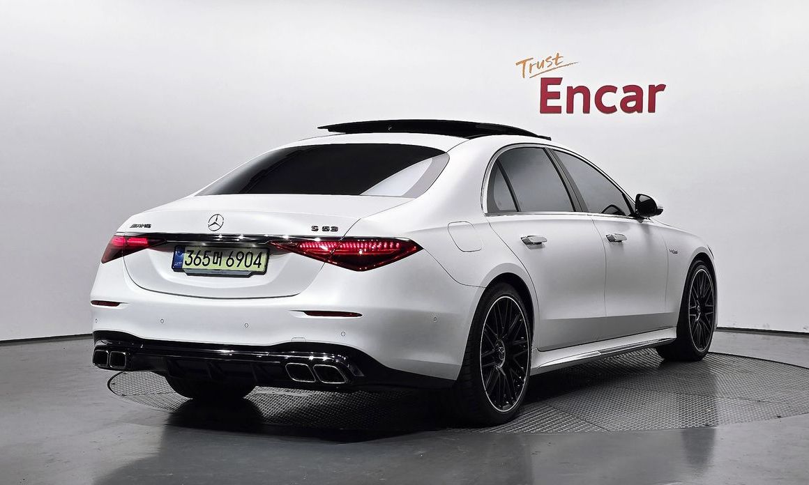 Mercedes-Benz S-Class 2024