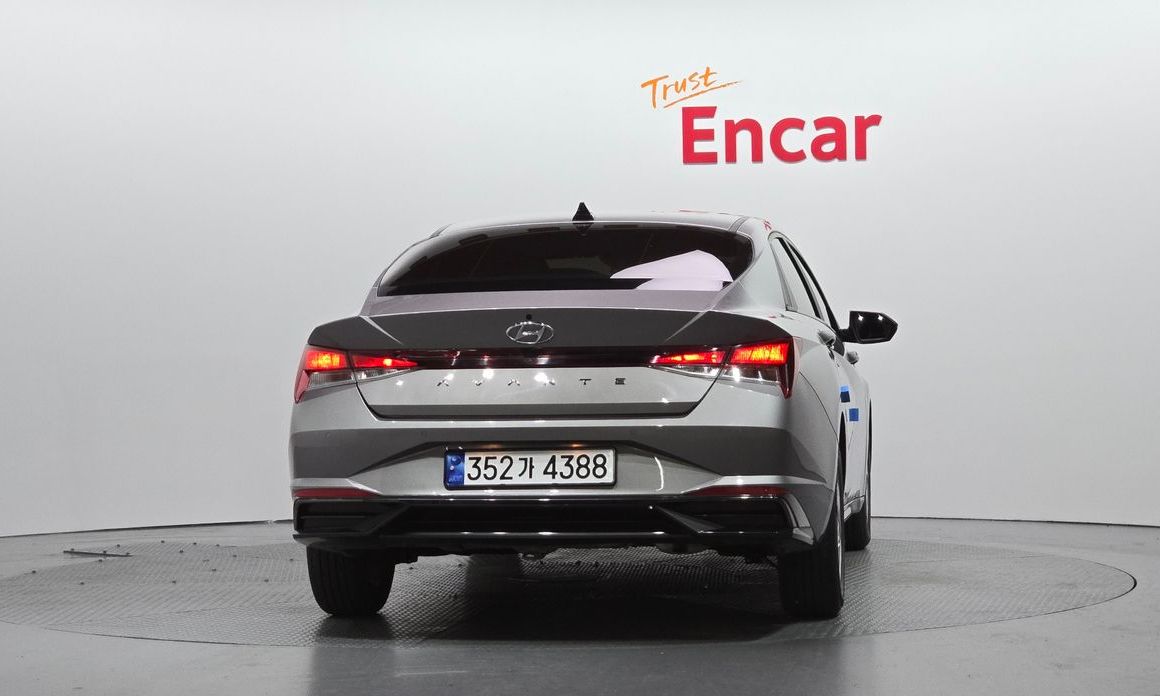 Hyundai AVANTE 2021