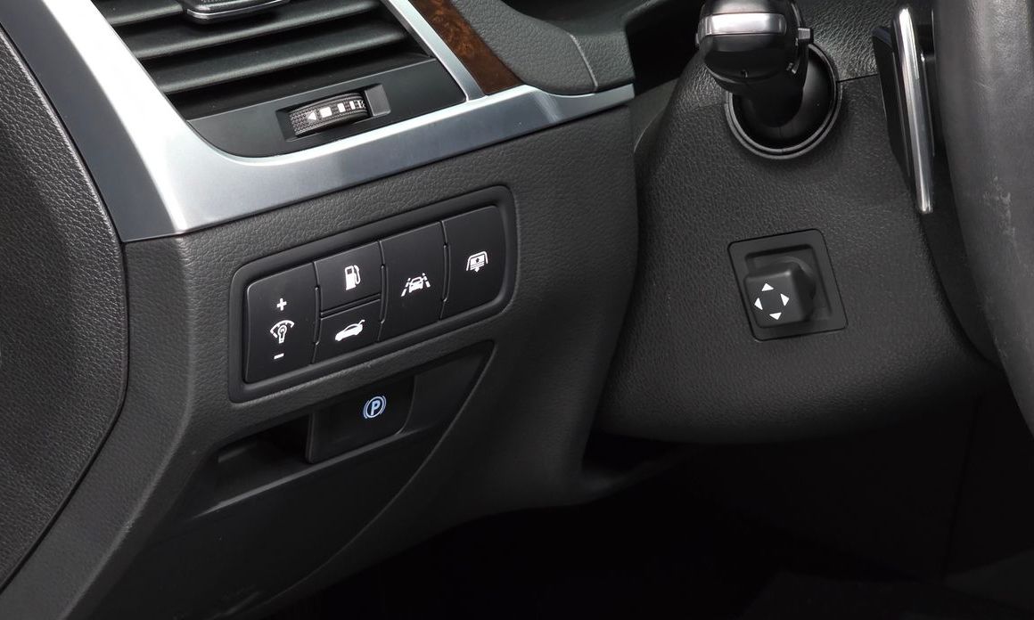 Hyundai Genesis 2015