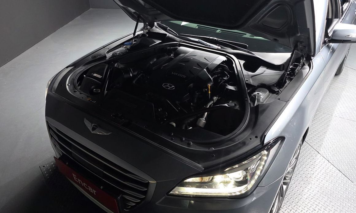Hyundai Genesis 2015