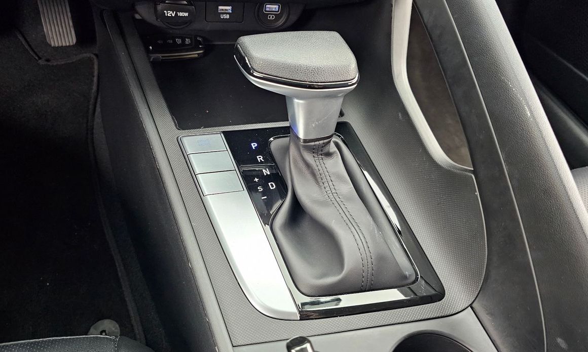 Hyundai AVANTE 2021