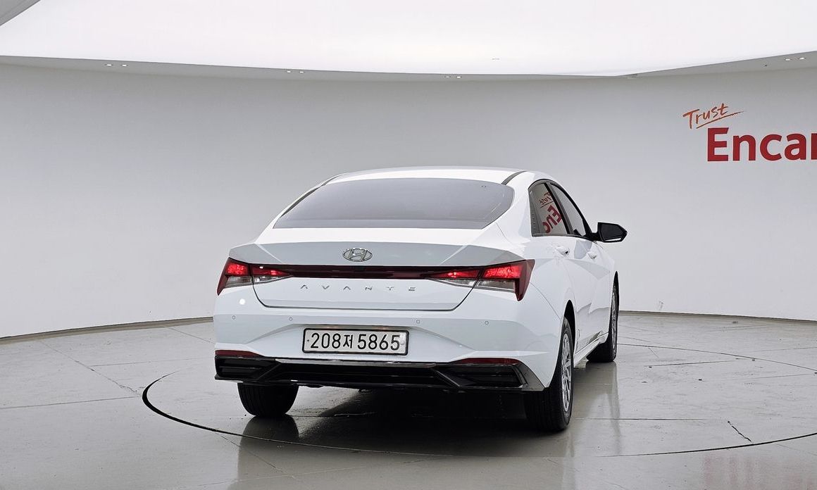 Hyundai AVANTE 2021