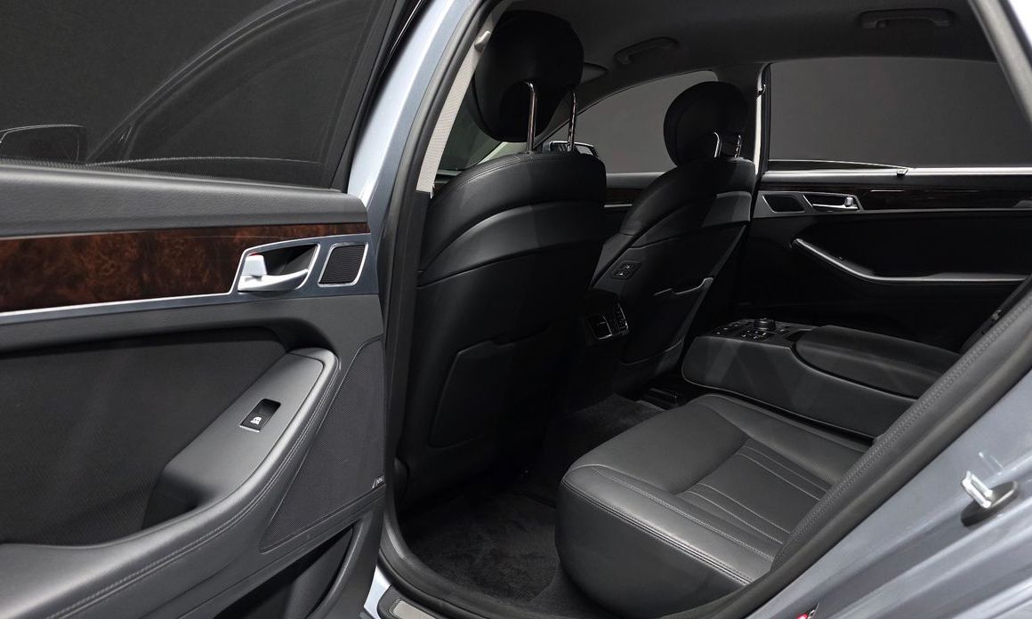 Hyundai Genesis 2015
