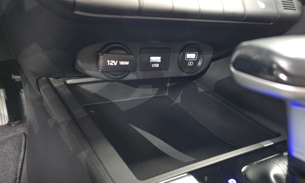 Hyundai AVANTE 2021