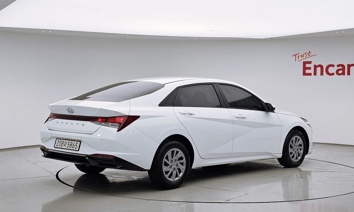 Hyundai AVANTE 2021