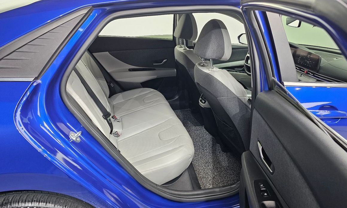 Hyundai AVANTE 2021